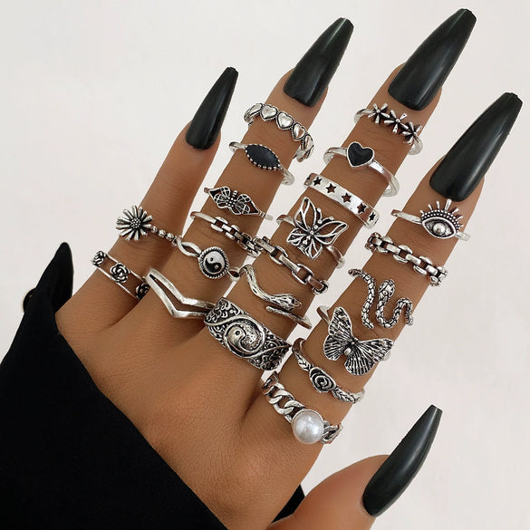 Women's Punk Dark Metal Butterfly Skull Hollow Geometric Face Ring Multipiece Set With Electroplating