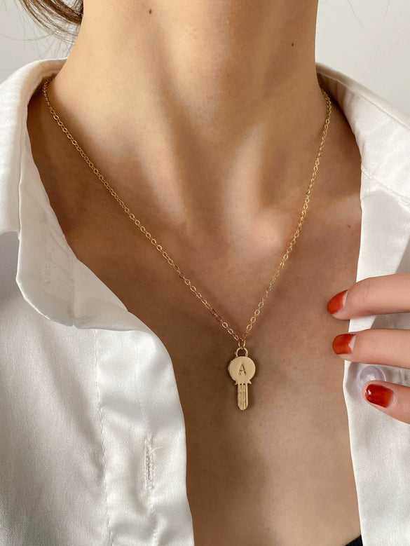 Women's Punk Style Thick Chain Lock Necklace With Microinlaid 3 Layer Lock Pendant Alloy Material Geometric Pattern Electroplating Treatment