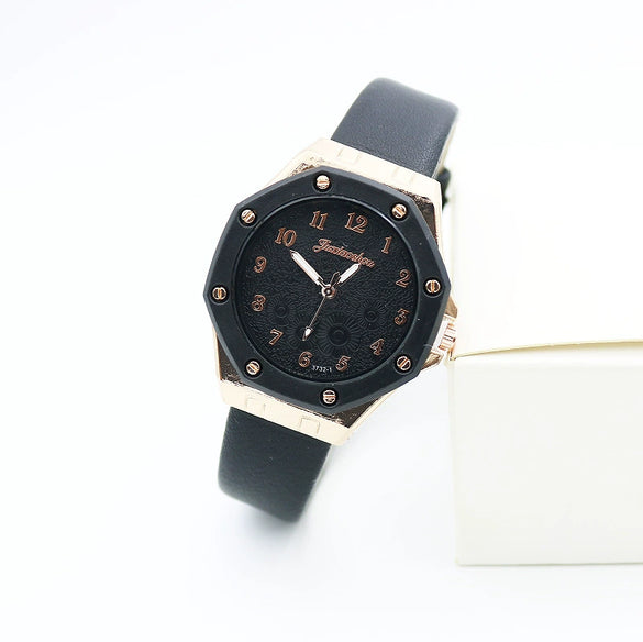Women's Quartz Watch Leather Pu Alloy Mineral Strengthened Glass Mirror Rhombus Dial Leisure Style