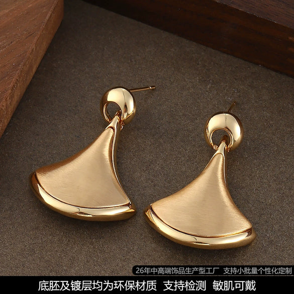 Women's Real Goldplated Metal Fanshaped Statement Earrings Minimalist Natural Style Wholesale Fashion Jewelry