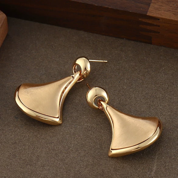 Women's Real Goldplated Metal Fanshaped Statement Earrings Minimalist Natural Style Wholesale Fashion Jewelry