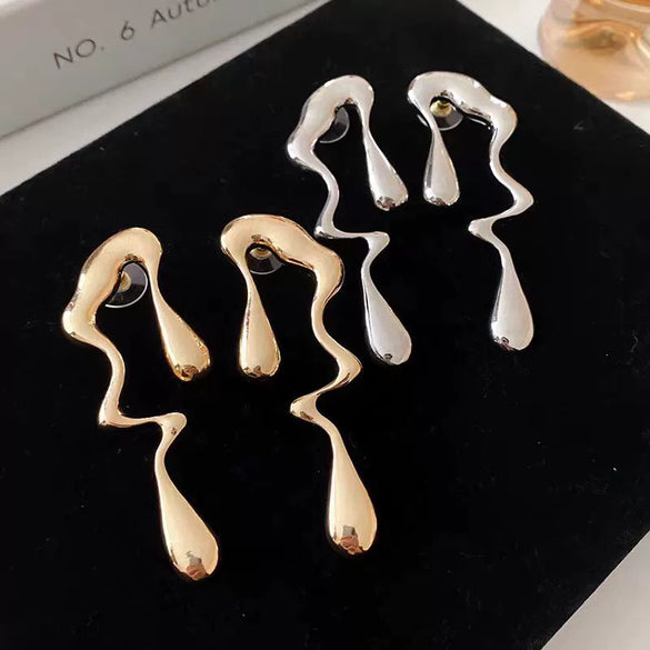 Women's Retro Alloy Geometric Drop Earrings With Irregular Ushaped Design And Electroplated Finish