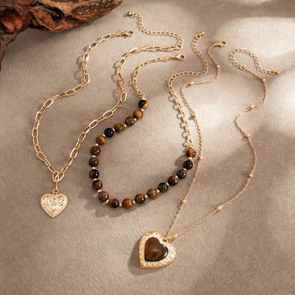 Women's Retro Amber Tiger's Eye Beaded Necklace With Plated Alloy Heart Pendant And Layered Geometric Design