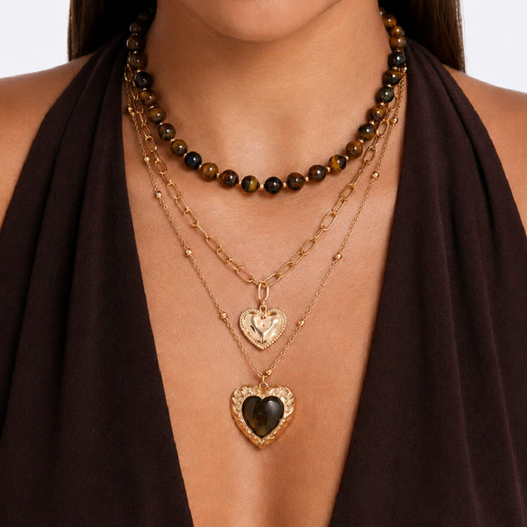 Women's Retro Amber Tiger's Eye Beaded Necklace With Plated Alloy Heart Pendant And Layered Geometric Design