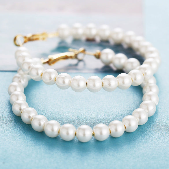 Women's Retro Artificial Pearl Earrings With Simple Letter Pattern And Creative Pendant Design