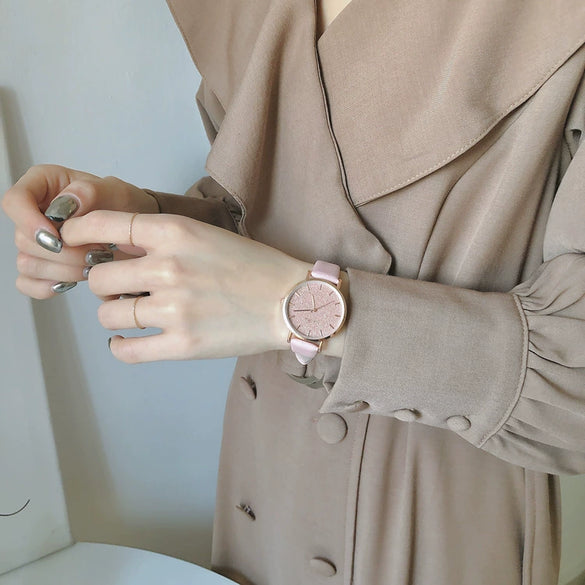 Women's Retro Artistic Leisure Watch With Alloy Case And Stainless Steel Strap And Buckle Round Dial