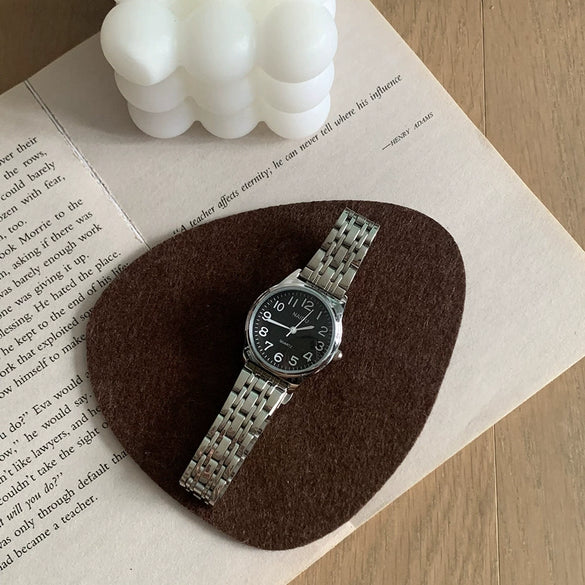 Women's Retro Artistic Simple Elegant Digital Scale Quartz Watch With Steel Band Alloy Case And Ordinary Glass Mirror