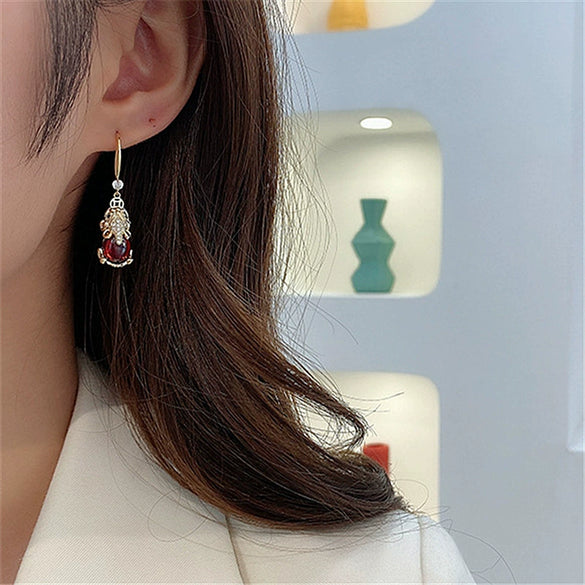 Women's Retro Copper Pixiu Animal Earrings With Micro Inlaid Zircon Minimalist Auspicious Design