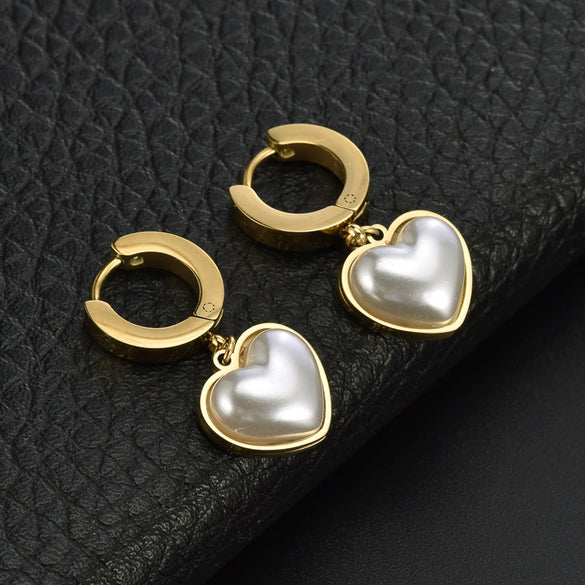 Women's Retro Elegant Exaggerated Heart Earrings Titanium Steel Metal Electroplated Statement Earrings