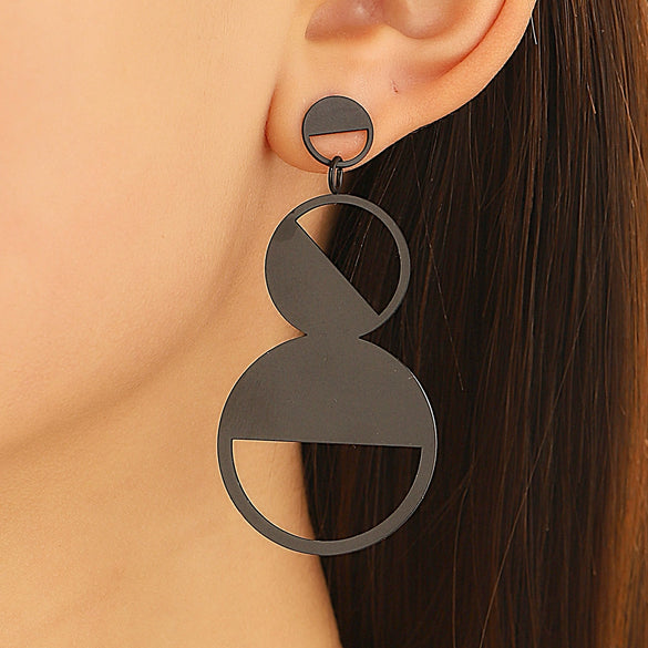 Women's Retro Exaggerated Round Hollow Semicircle Tassel Metal Geometric Electroplated Earrings
