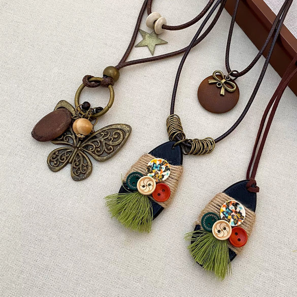 Women's Retro Feather Pendant Necklace Mixed Materials Alloy Leaf Electroplating