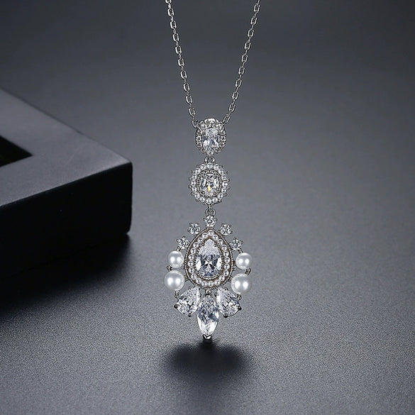 Women's Retro Flower Pendant Necklace With Copper Inlaid Zirconia Long Tassel Fashion Jewelry For Bridal Party Dress