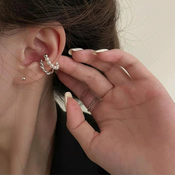 Women's Retro Geometric Alloy Pearl Clip On Earrings Elegant Electroplated Ear Clips Without Piercing Fashion Jewelry