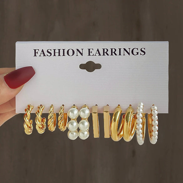 Women's Retro Geometric Alloy Pearl Earrings Set With Electroplating