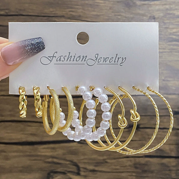 Women's Retro Geometric Alloy Pearl Earrings Set With Electroplating