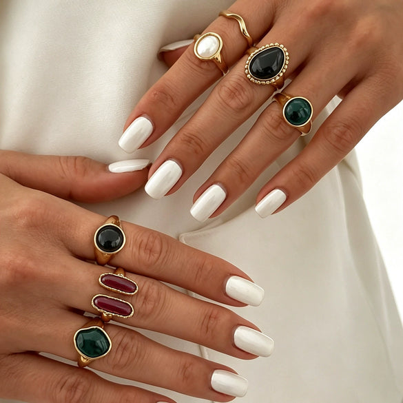Women's Retro Geometric Gradient Resin Gemstone Alloy Ring With Wide Stackable Design And Plated Metal Edge