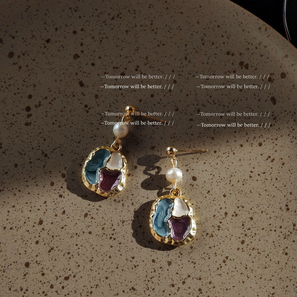 Women's Retro Geometric Metal Earrings With Color Block Irregular Shape And Dripping Oil Finish Elegant Fashion Design