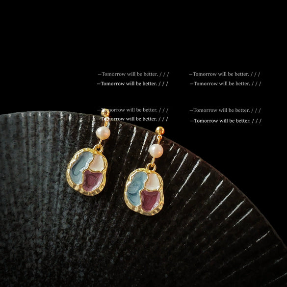 Women's Retro Geometric Metal Earrings With Color Block Irregular Shape And Dripping Oil Finish Elegant Fashion Design