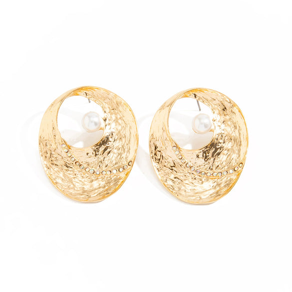 Women's Retro Geometric Oval Hollow Alloy Stud Earrings With Faux Pearls And Rhinestone Details Electroplated Finish And Stainless Steel Posts