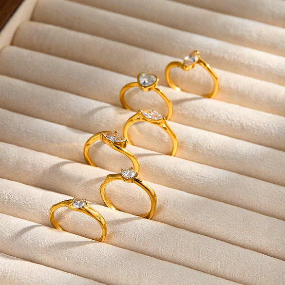 Women's Retro Heart And Geometric Zircon Inlaid Stainless Steel Ring With Gold Plated Finish