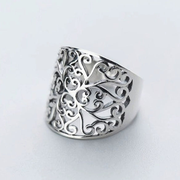 Women's Retro Hollow Flower Pattern Copper Ring Inlaid With Zircon