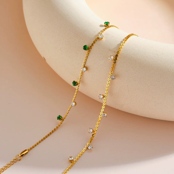 Women's Retro Light Luxury Geometric Stainless Steel Bracelet With Zircon Inlay And 18K Gold Vacuum Plating