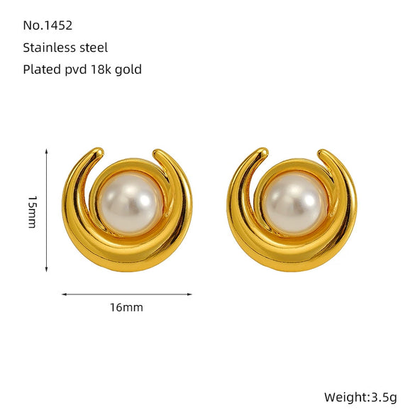 Women's Retro Light Luxury Halfmoon Pearl Titanium Steel Electroplated Earrings