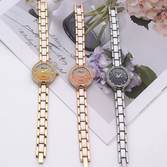 Women's Retro Light Luxury Niche Alloy Round Dial Quartz Watch With Gradient Glitter And Diamond Design