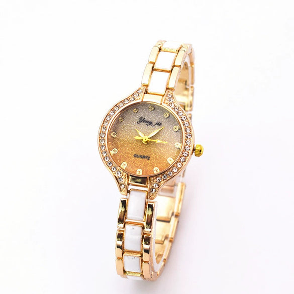 Women's Retro Light Luxury Niche Alloy Round Dial Quartz Watch With Gradient Glitter And Diamond Design