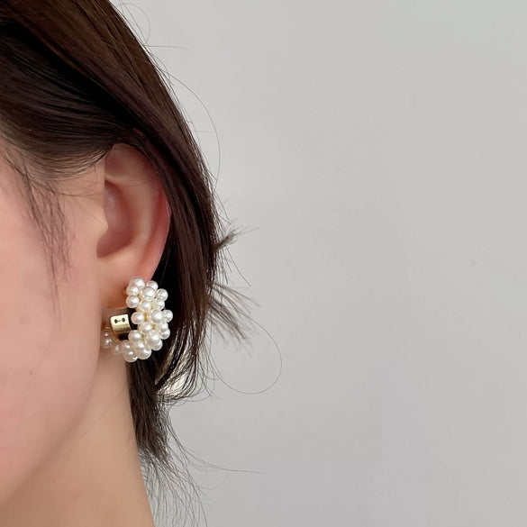 Women's Retro Minimalist Geometric C Shaped Pearl Earrings With Metal Design And S925 Silver Needle Ear Jewelry