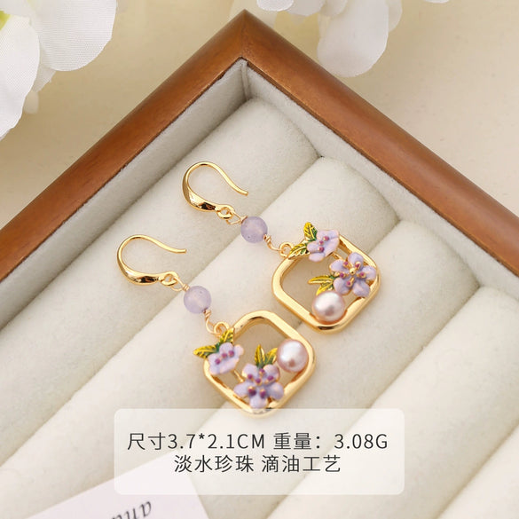 Women's Retro Niche Design Freshwater Pearl Copper Earrings With Heart Shape Flower Leaf Geometric Patterns Electroplated