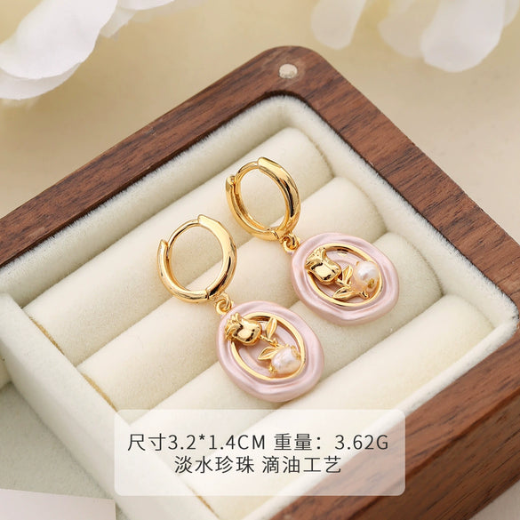 Women's Retro Niche Design Freshwater Pearl Copper Earrings With Heart Shape Flower Leaf Geometric Patterns Electroplated