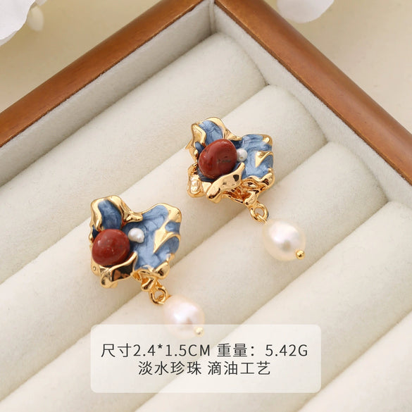 Women's Retro Niche Design Freshwater Pearl Copper Earrings With Heart Shape Flower Leaf Geometric Patterns Electroplated