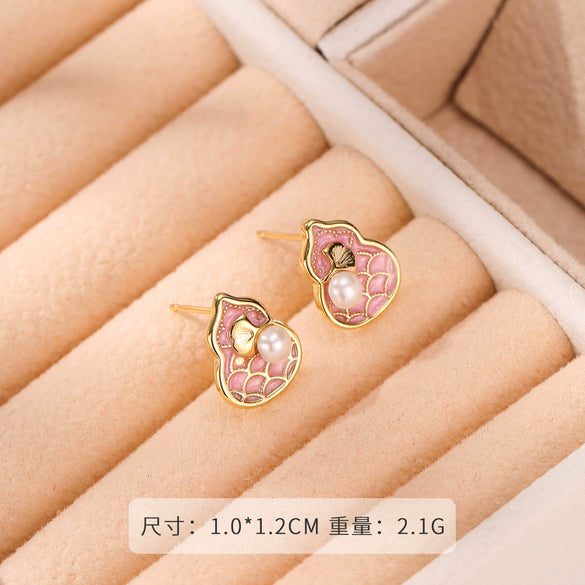 Women's Retro Niche Design Freshwater Pearl Copper Earrings With Heart Shape Flower Leaf Geometric Patterns Electroplated