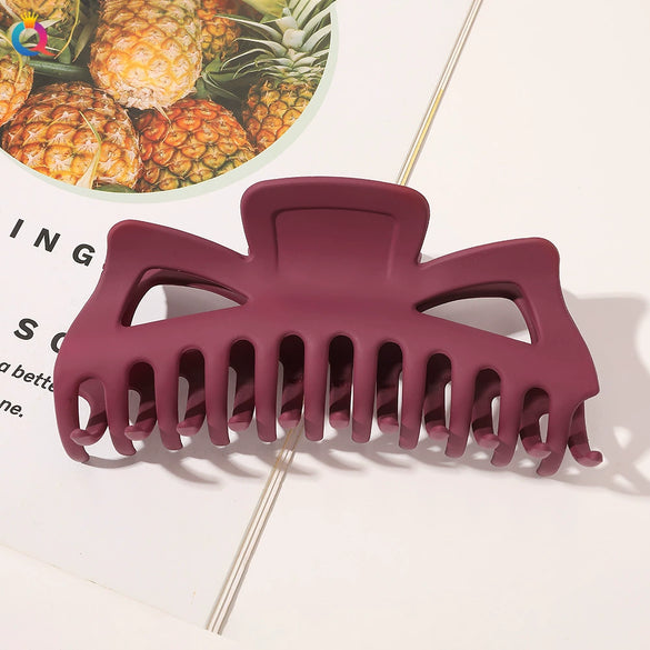 Women's Retro Resin And Plastic Shark Clip Hairpin Handmade Elegant Hair Claw Clip For Everyday Hairstyles
