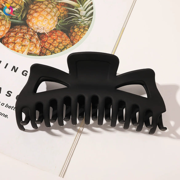 Women's Retro Resin And Plastic Shark Clip Hairpin Handmade Elegant Hair Claw Clip For Everyday Hairstyles