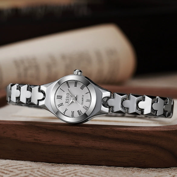Women's Retro Roman Numeral Round Dial Alloy Bracelet Style Watch