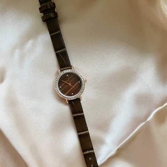 Women's Retro Simple Light Luxury Watch With Alloy Case Crystal Diamond And Small Disc Design