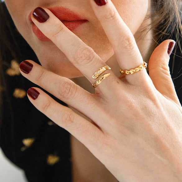 Women's Retro Snake Shaped Adjustable Open Ring With Crystal Inlay In Electroplated Brass With 18K Gold Finish Animal Pattern Simple Style