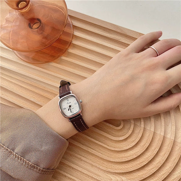 Women's Retro Square Watch Alloy Case Ordinary Glass Mirror