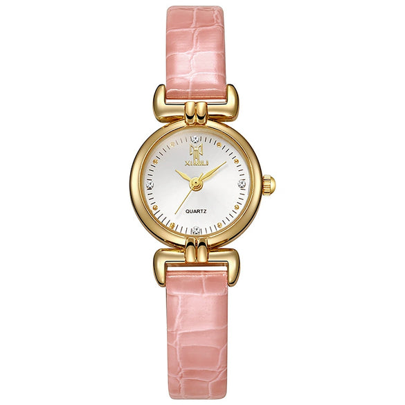 Women's Retro Style Alloy Case And Strap Round Dial Quartz Watch With Printed Logo