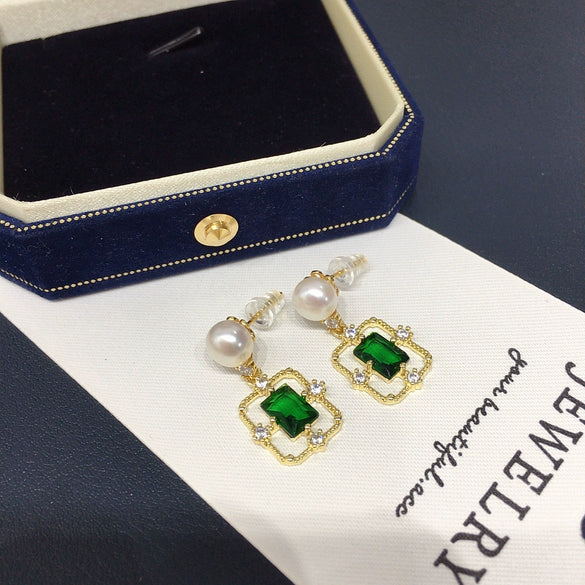 Women's Retro Style Natural Freshwater Pearl Earrings With Square Zircon And Alloy Inlaid Artificial Gemstones