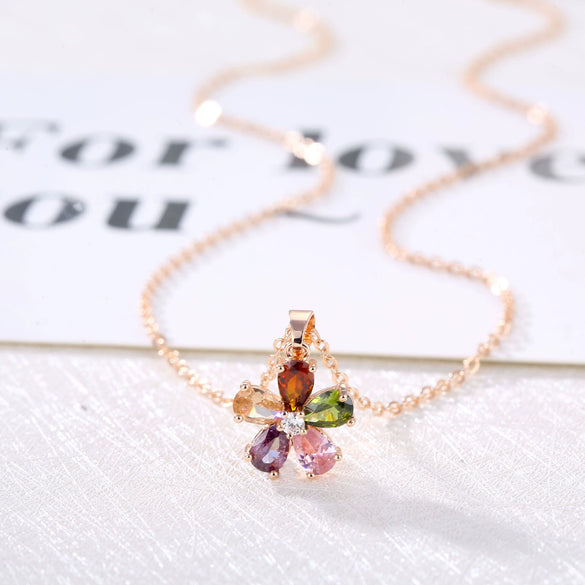 Women's Rose Gold Color Copper Flower Necklace With Zircon Inlay Fashion O Chain Pendant Necklace