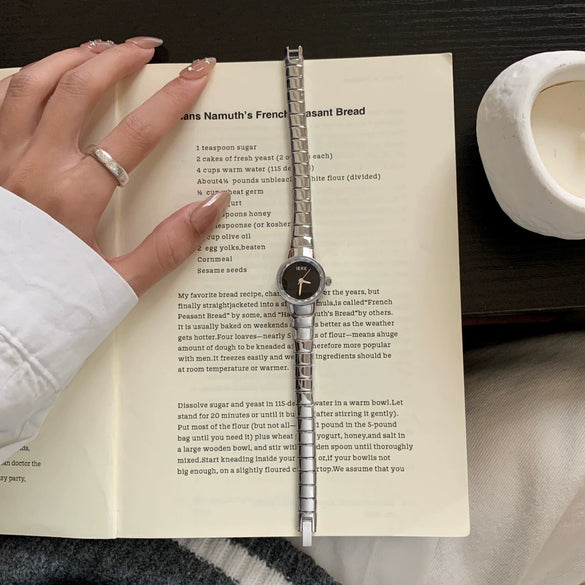 Women's Round Dial Watch With Snake Bone Chain Stainless Steel Buckle Alloy Strap Metal Case