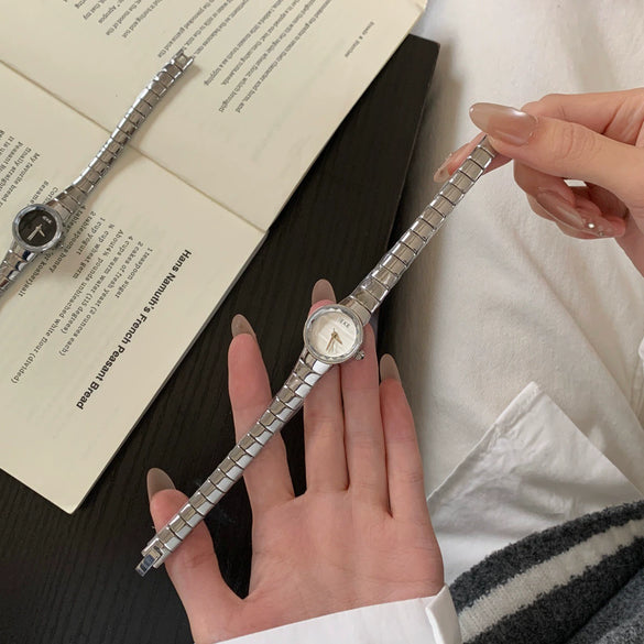 Women's Round Dial Watch With Snake Bone Chain Stainless Steel Buckle Alloy Strap Metal Case