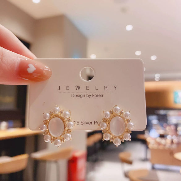 Women's S925 Silver And Alloy Flower Pearl Earrings With Geometric Design And Electroplating