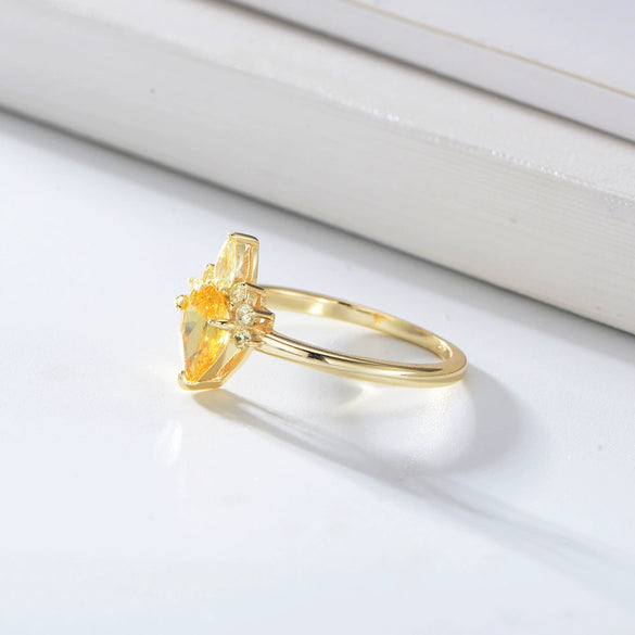 Women's S925 Sterling Silver Crown Dropshaped Yellow Zircon Simulated Diamond Ring
