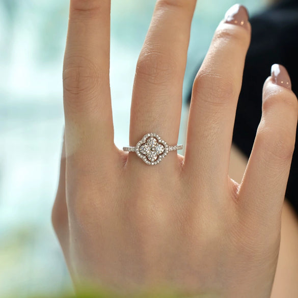 Women's S925 Sterling Silver Fourleaf Clover Zircon Inlaid Electroplated Ring
