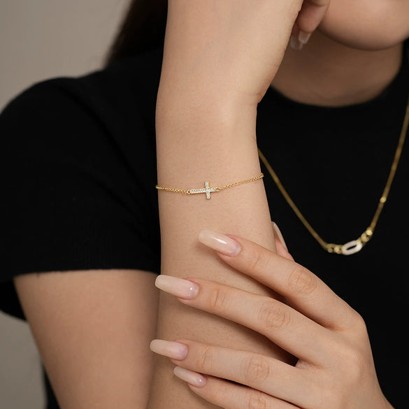 Women's S925 Sterling Silver Geometric Cross Micropaved Bracelet Light Luxury Style