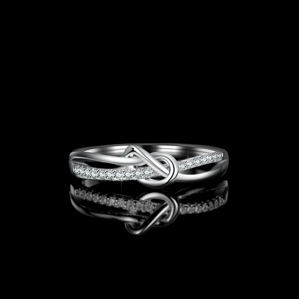 Women's S925 Sterling Silver Moissanite Ring With Geometric Pattern And Round Shape